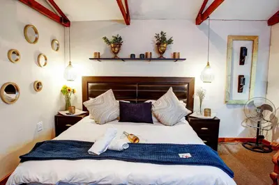 Gallery image of Strand Honeymoon Suite Studio in Cape Town