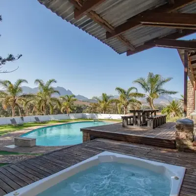 the MANOR house by Kana Guest Farm - Ideal for groups