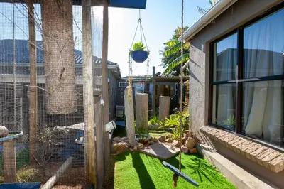 Gallery image of Penguin - Double En-Suite Studio in Cape Town