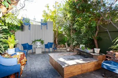 Gallery image of Penguin - Double En-Suite Studio in Cape Town