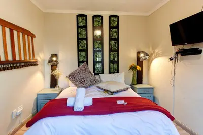 Gallery image of Penguin - Double En-Suite Studio in Cape Town