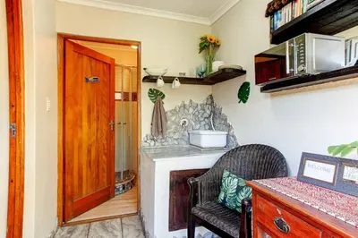 Gallery image of Penguin - Double En-Suite Studio in Cape Town