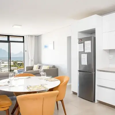 Beachfront 2 bed w swimming pool