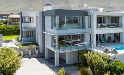 an aerial view of a white house at Stamford on Sea by Top Destinations Rentals in Hermanus