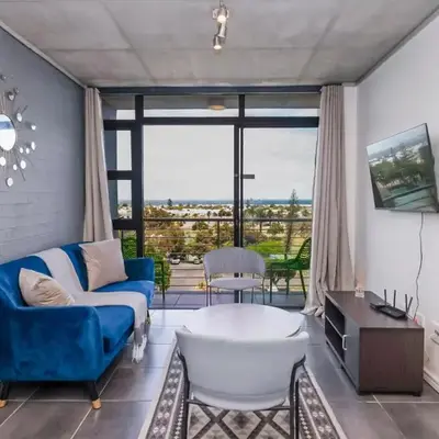 2 Bedroom Secure Pool Strong WiFi