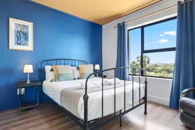 Gallery image of Waters Edge 220 in Cape Town
