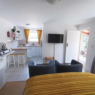 NoulAnouk's Corner - Peaceful Studio